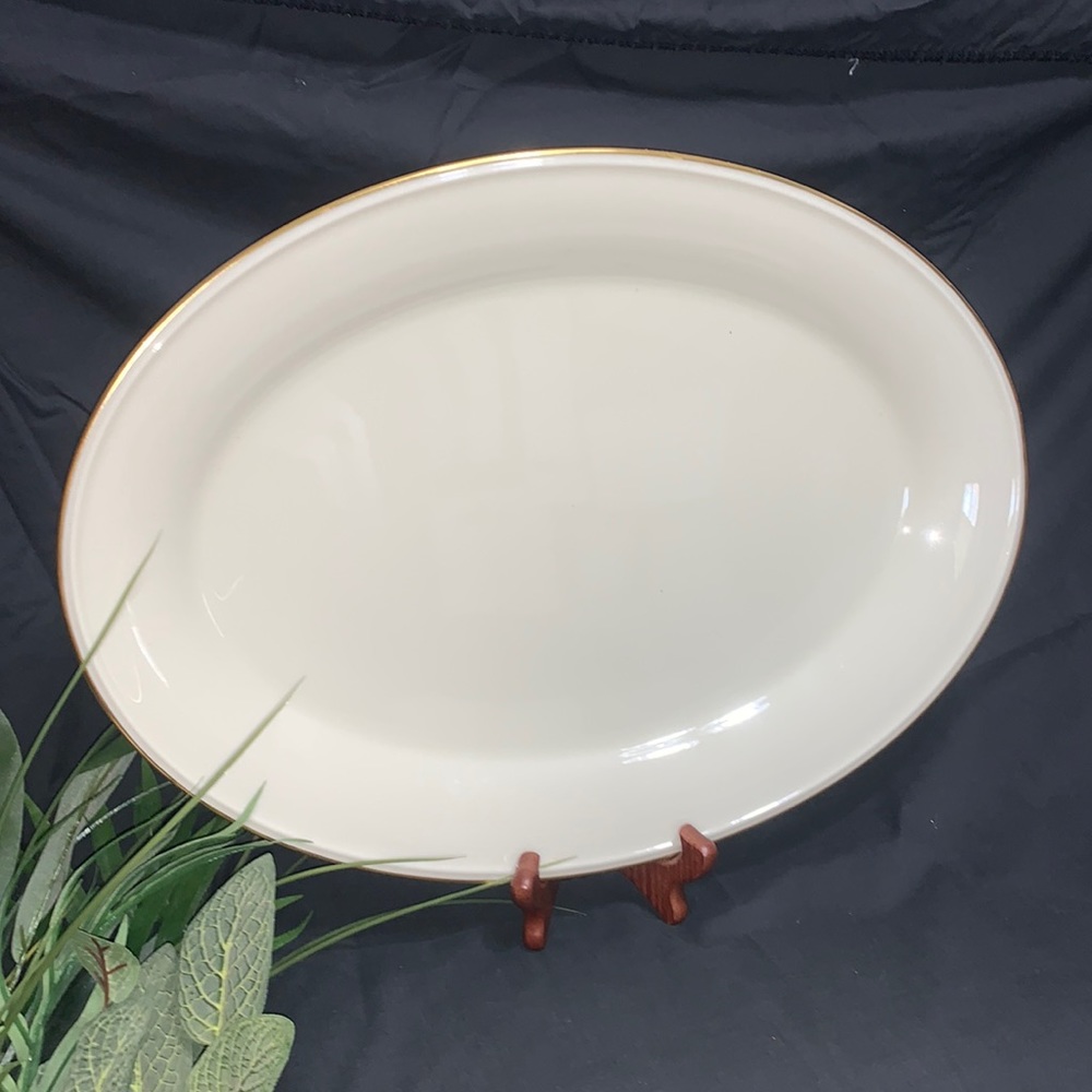 Lenox SPECIAL ivory with 24kt gold trim 16” oval serving platter